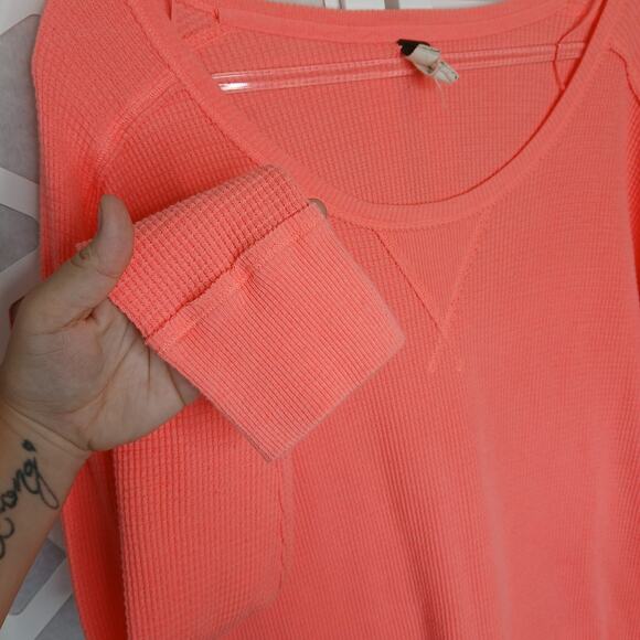 We The Free Oversized Thermal Waffle Knit Sweatshirt Womens MD Boho Cozy Lounge - Picture 3 of 10